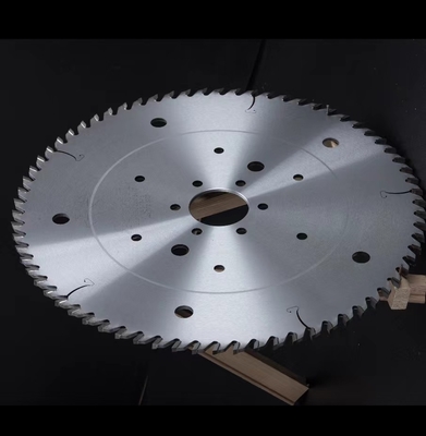 comprar Hoja de sierra circular CNC TCT para abrasión anti multiusos de madera online manufacture